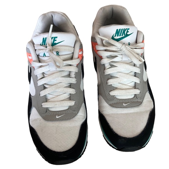 Nike Air Sneakers - Picture 2 of 7